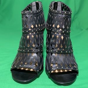 Women’s Ivanka Trump Ittellas Caged High Heels